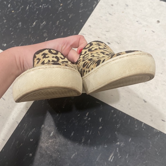 Rothy’s Leopard Slip On Sneaker - Picture 4 of 5